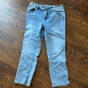 Hudson jeans size 12 back flap button pocket